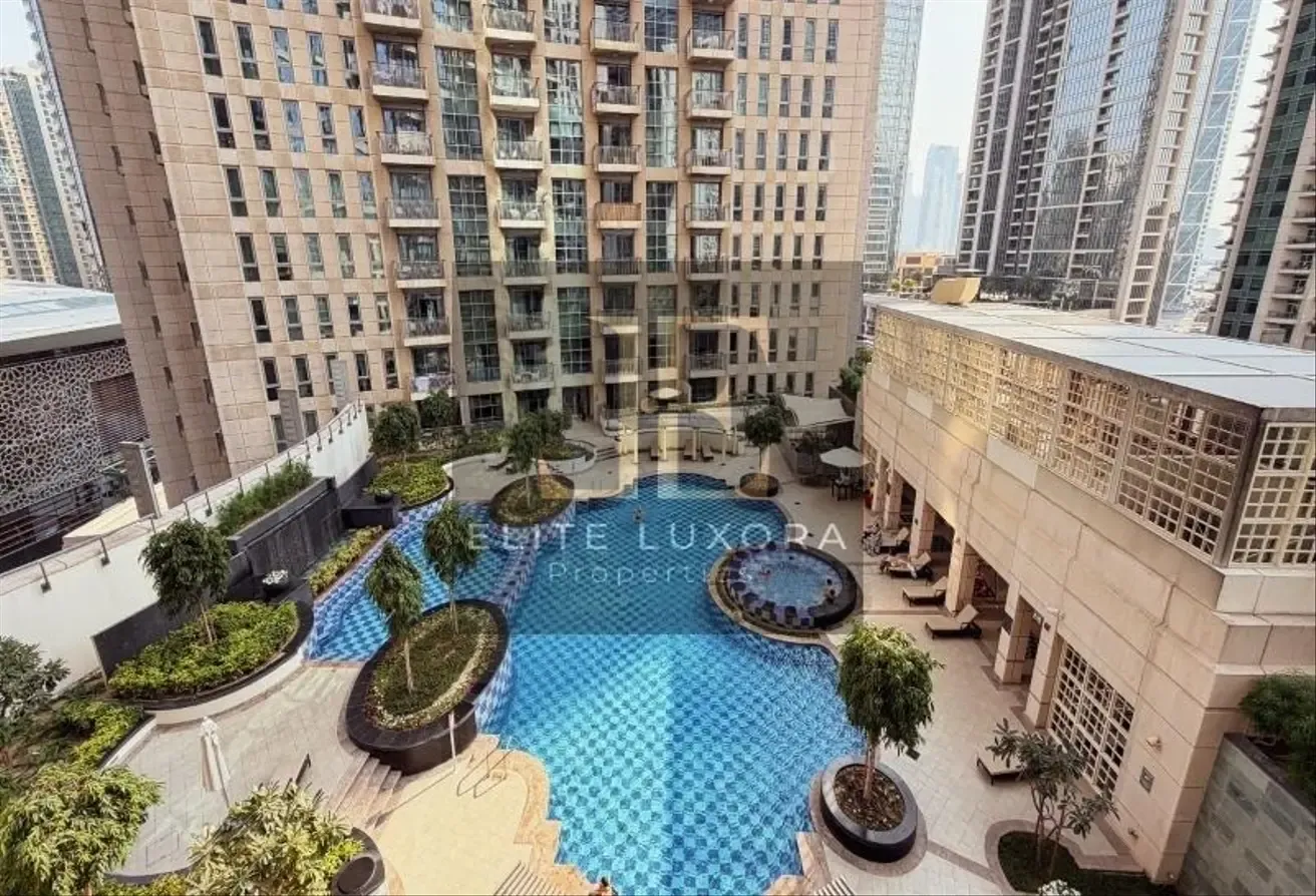 Luxury Living|Pool View|Fully Furnished & Upgraded