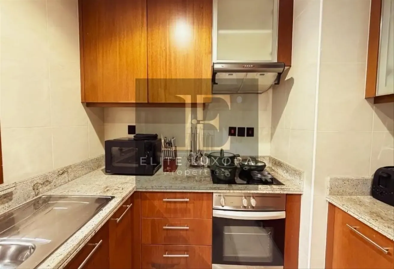 Luxury Living|Pool View|Fully Furnished & Upgraded