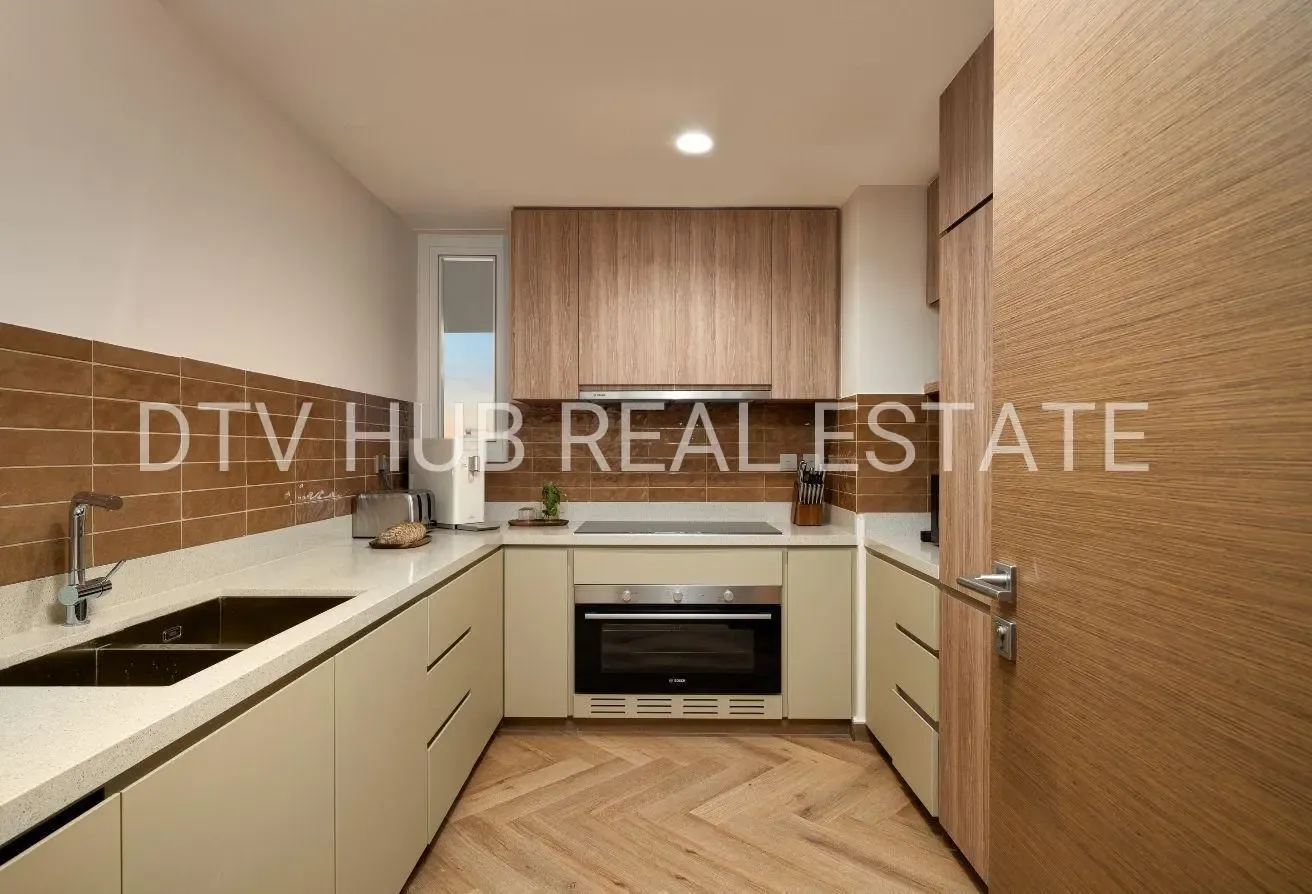 Seraya 52 | Canal View | Private Jacuzzi & Lift