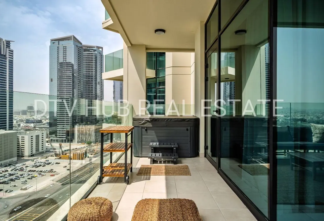 Seraya 52 | Canal View | Private Jacuzzi & Lift