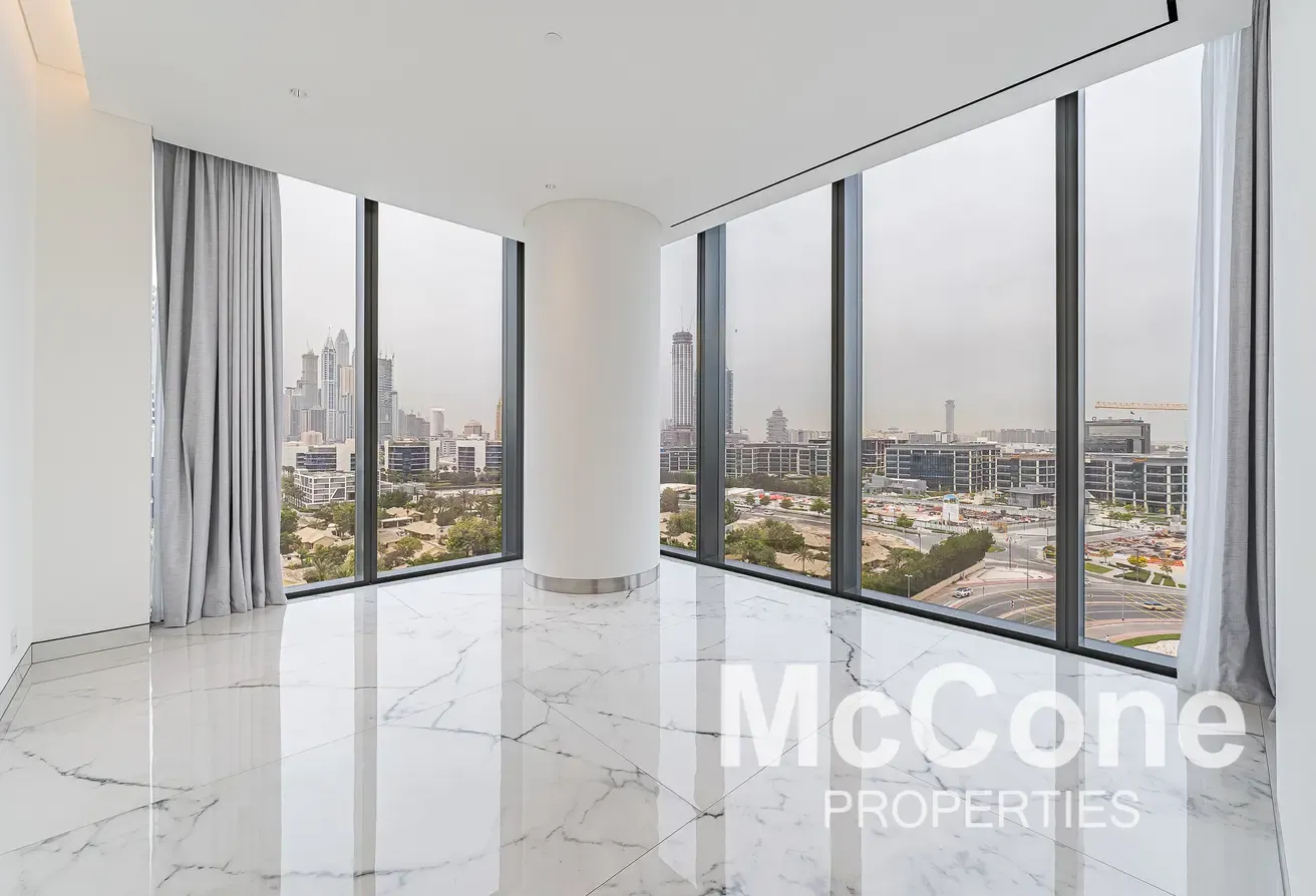 1 Series | Palm View | Negotiable | Call Now