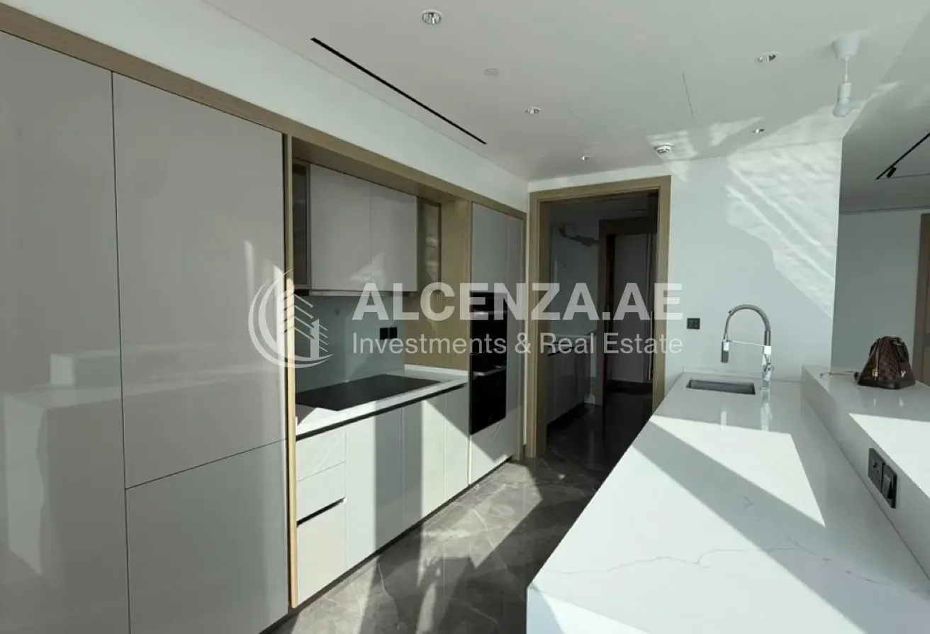 PANORAMIC VIEWS | HIGH FLOOR | LUXURY LIVING