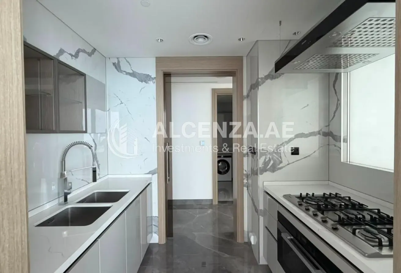 PANORAMIC VIEWS | HIGH FLOOR | LUXURY LIVING
