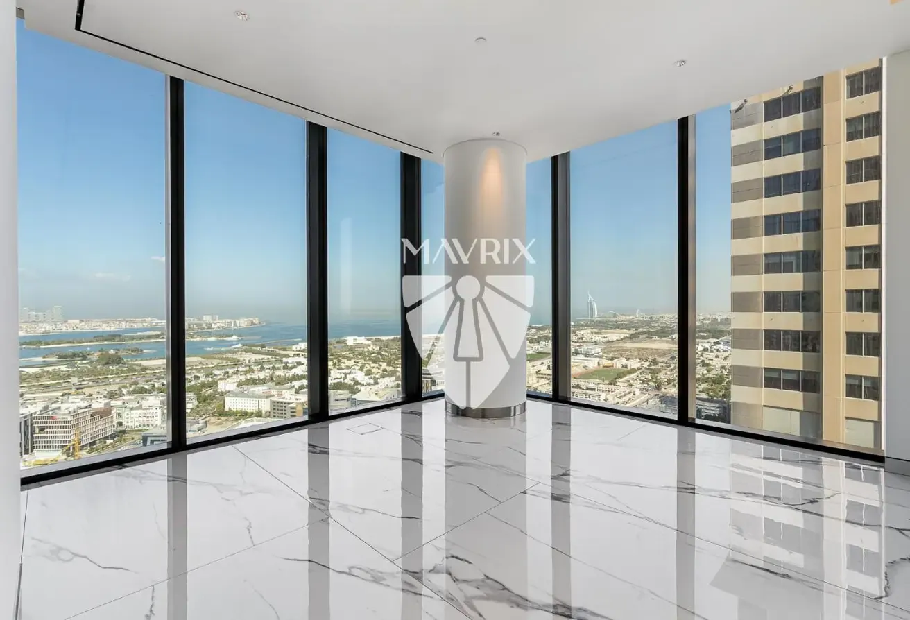 High Floor | Luxurious 4B | Prime Location