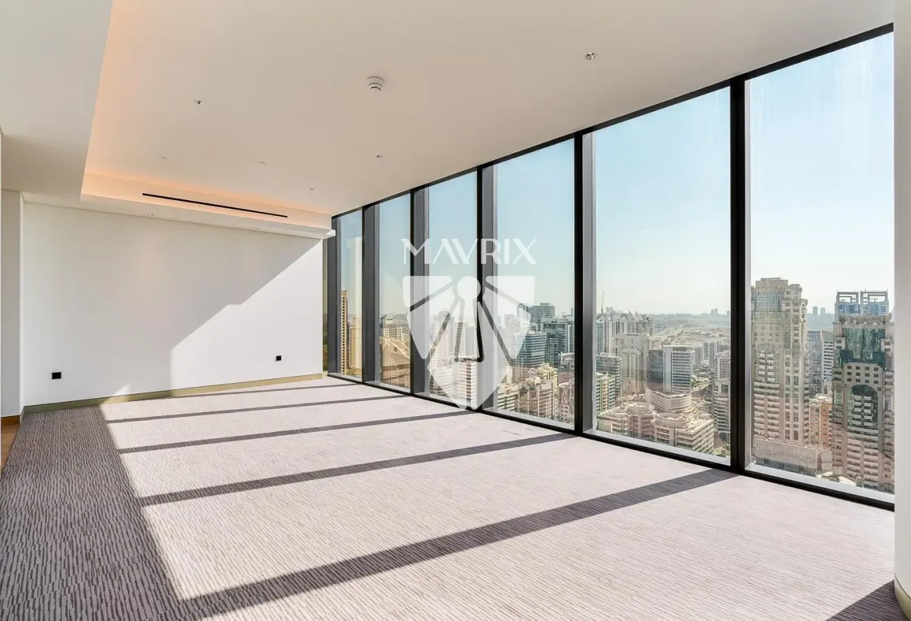 High Floor | Luxurious 4B | Prime Location