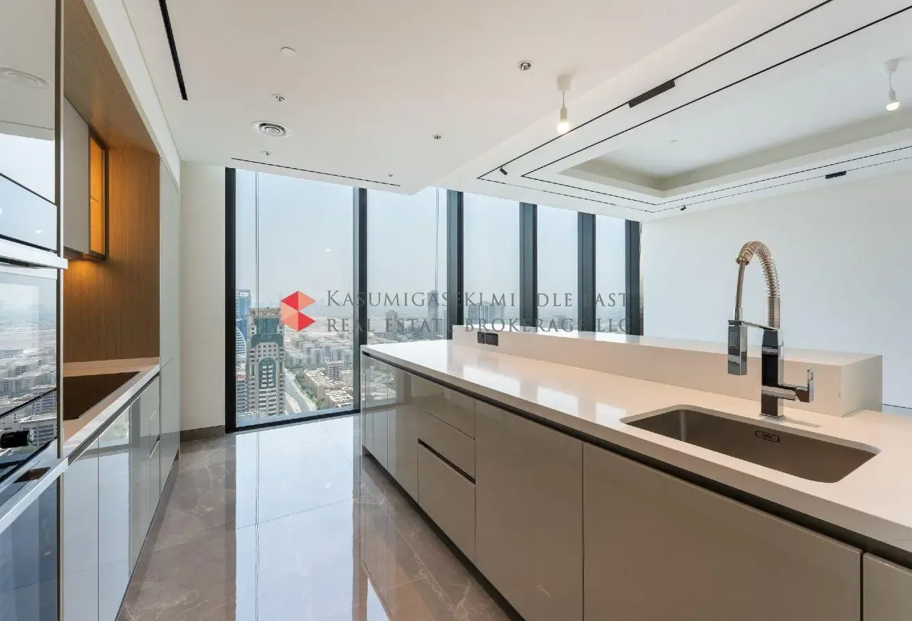 Luxury Living | 4 Bedrooms | High Floor
