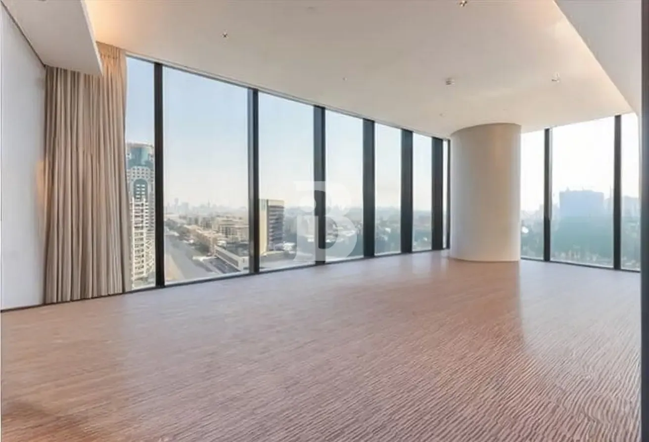 HIGH FLOOR I FURNISHED I READY TO MOVE