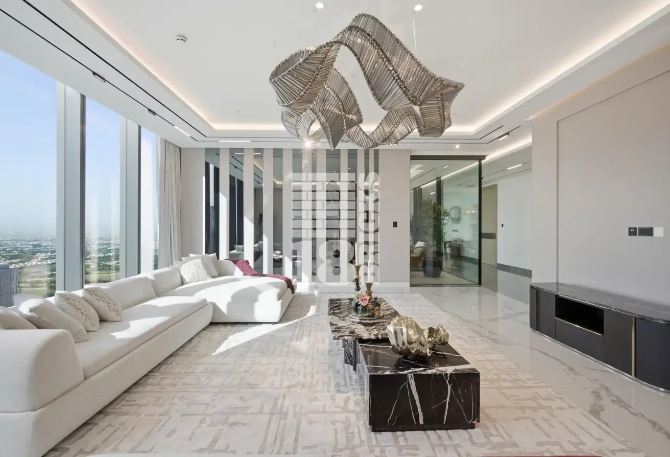 Luxuriously Furnished | 4 Bed + Maid | Sea View