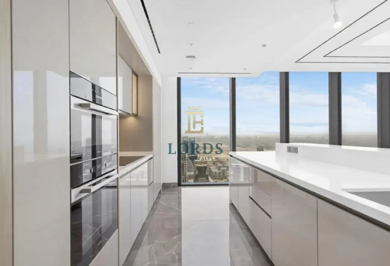 Signature Penthouse | Private Pool | Skyline & Sea