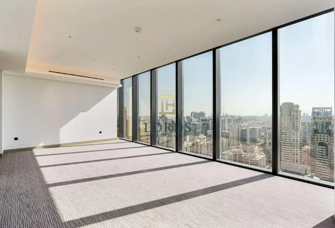 Signature Penthouse | Private Pool | Skyline & Sea