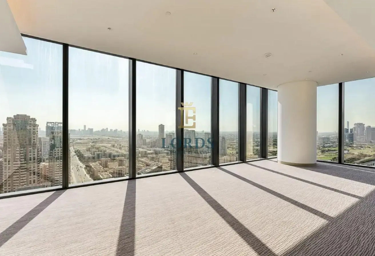 Signature Penthouse | Private Pool | Skyline & Sea