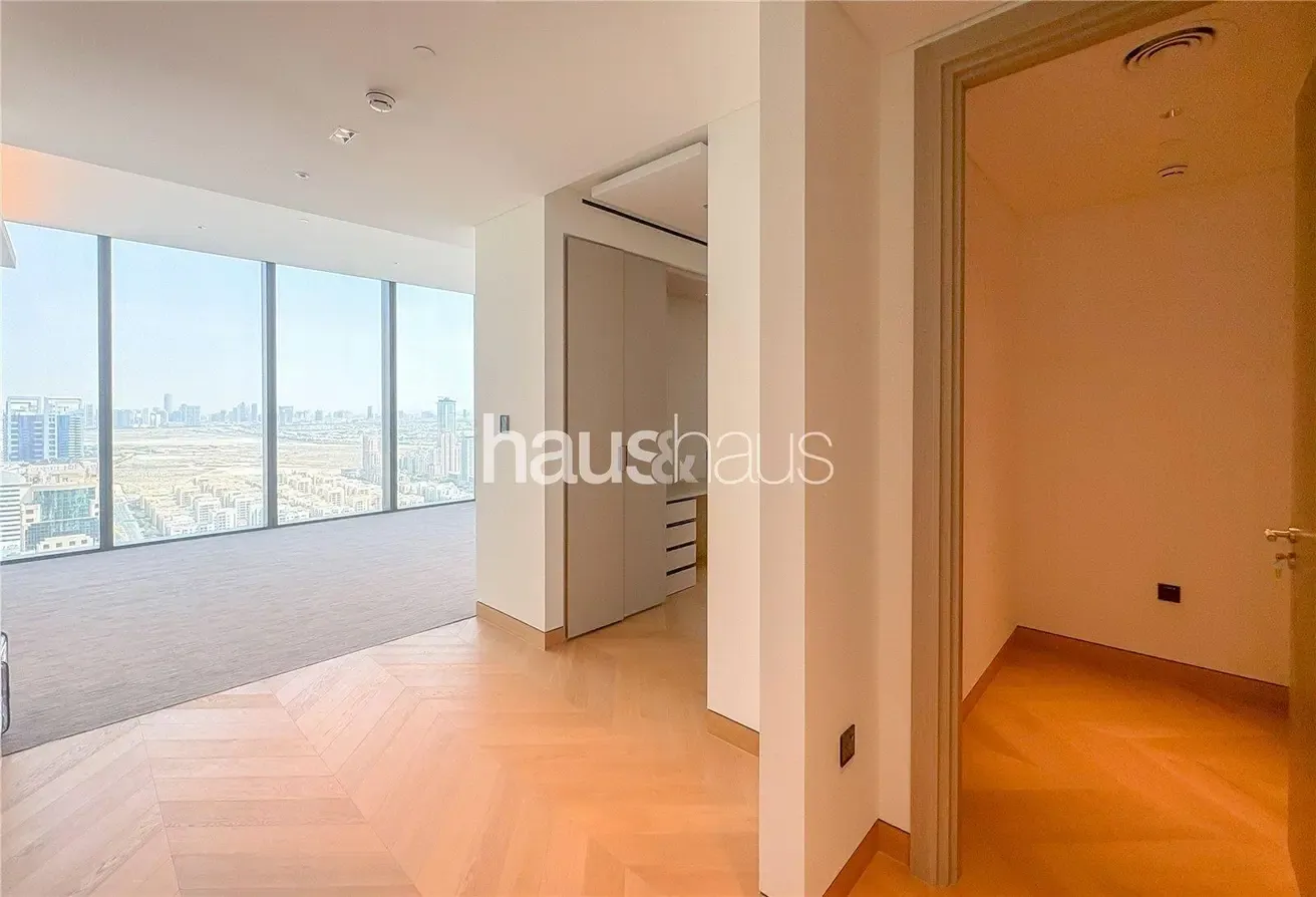 Luxury Penthouse | Incredible Views | Brande new