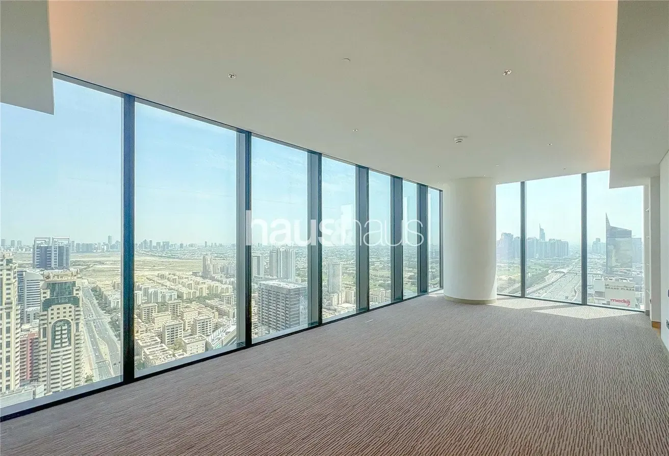 Luxury Penthouse | Incredible Views | Brande new
