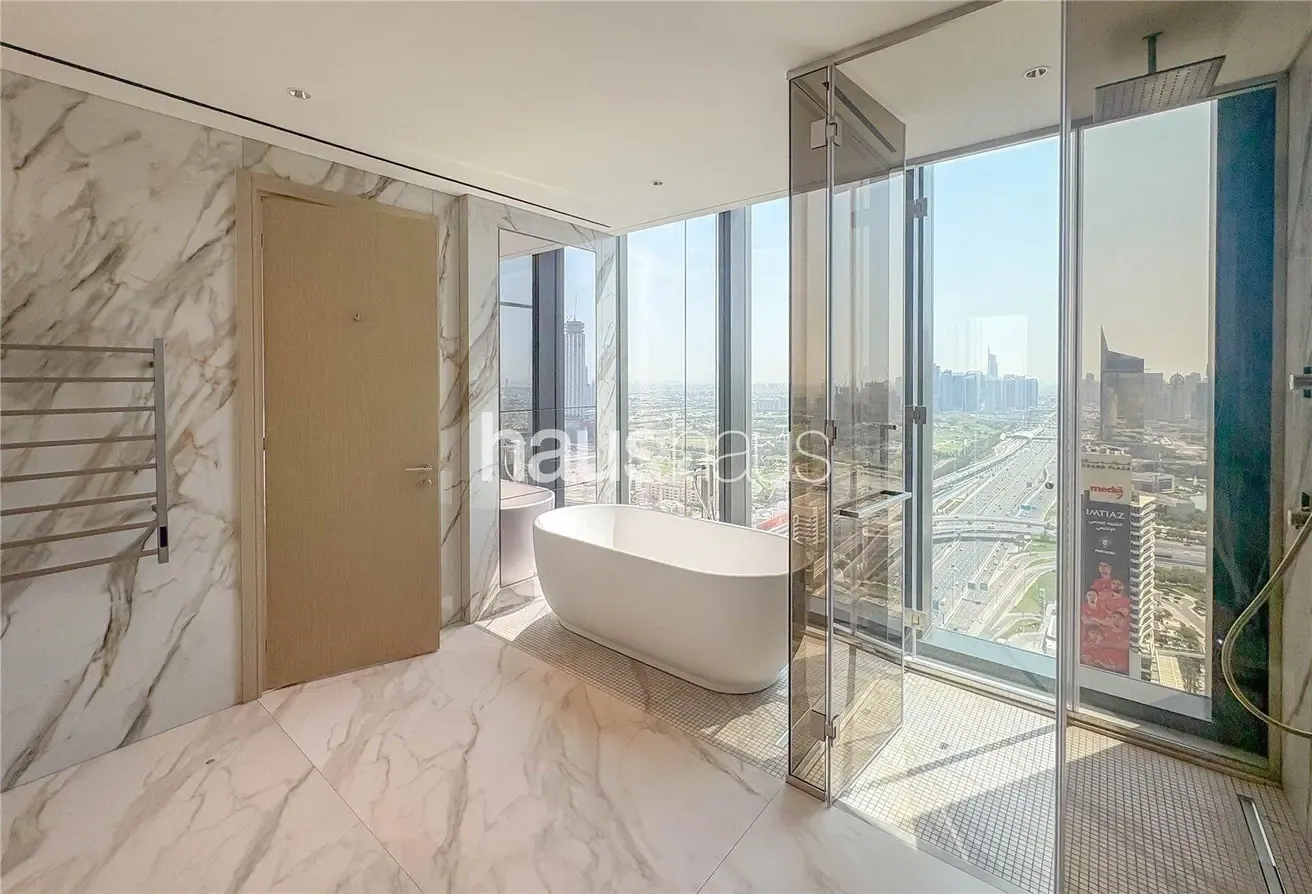 Luxury Penthouse | Incredible Views | Brande new