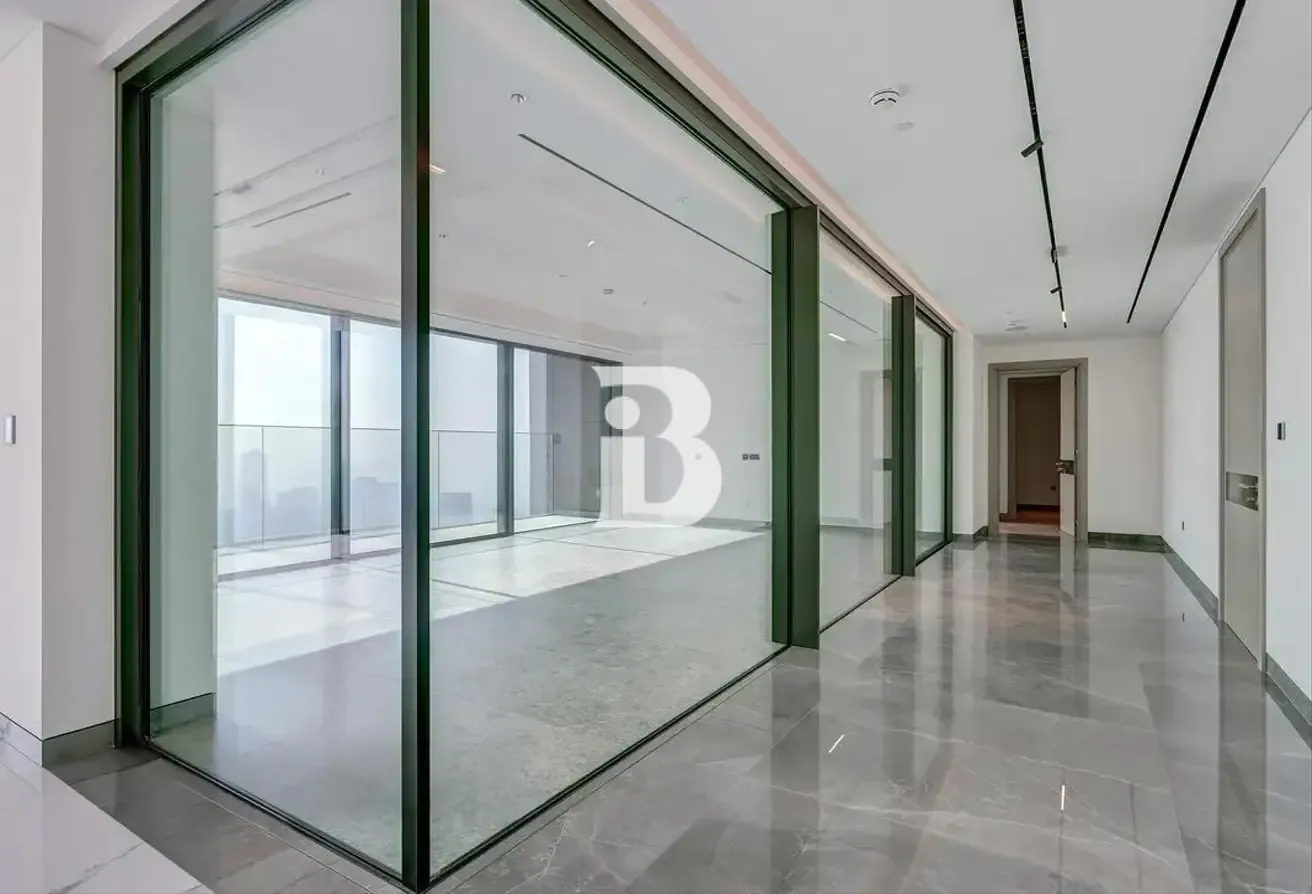 HIGHEST FLOOR I VACANT I MOTIVATED OWNER