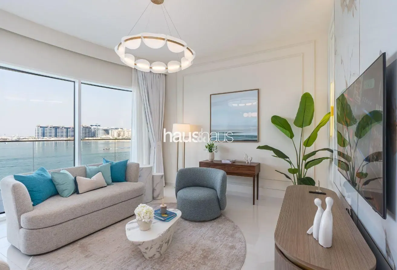 Luxurious 2BR | Breathtaking Sea and Beach View