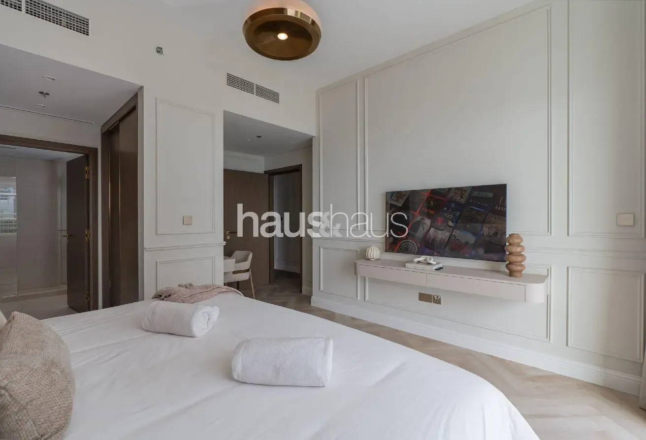 Luxurious 2BR | Direct Beach Access | High Floor
