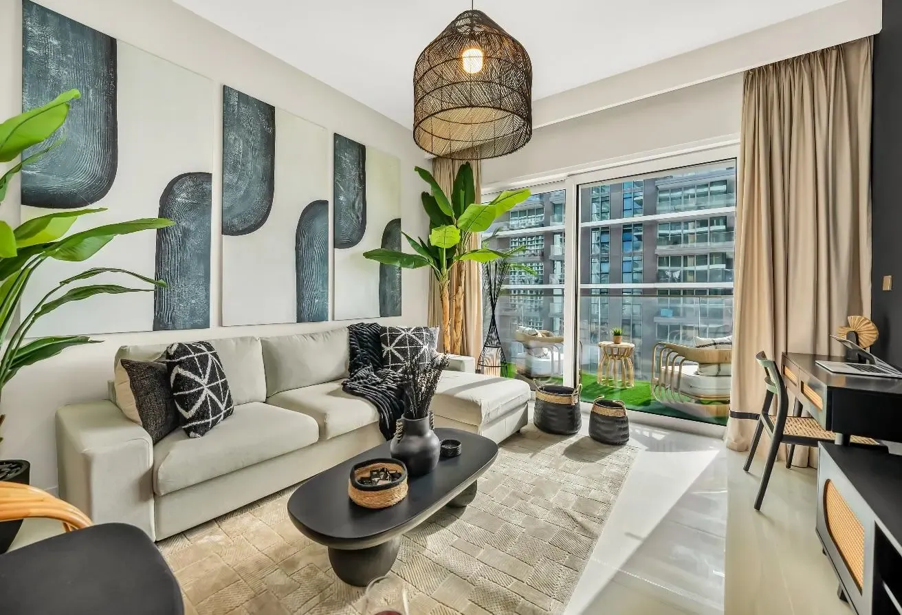 Luxury 2 Bed | Private Beach Access | All Bills