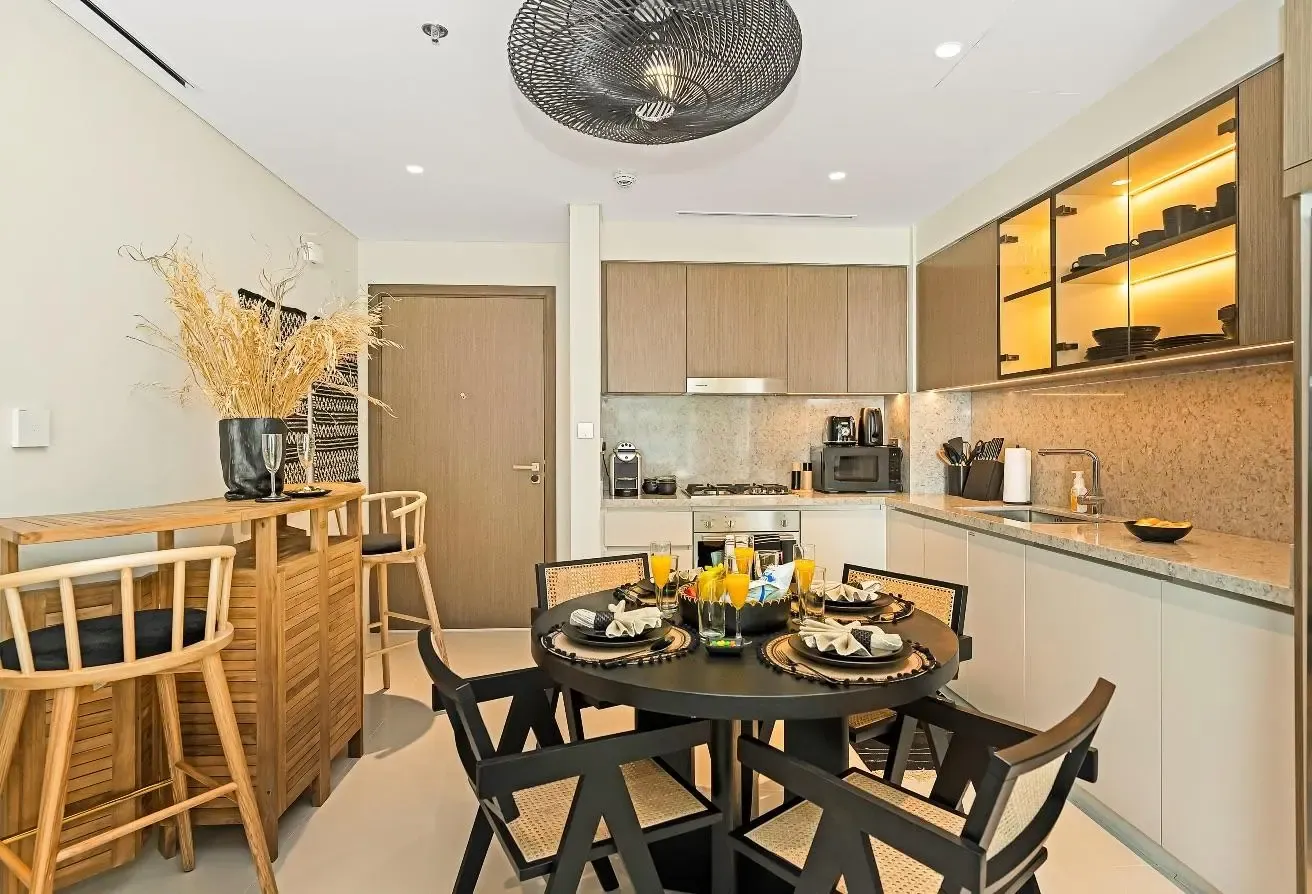 Luxury 2 Bed | Private Beach Access | All Bills