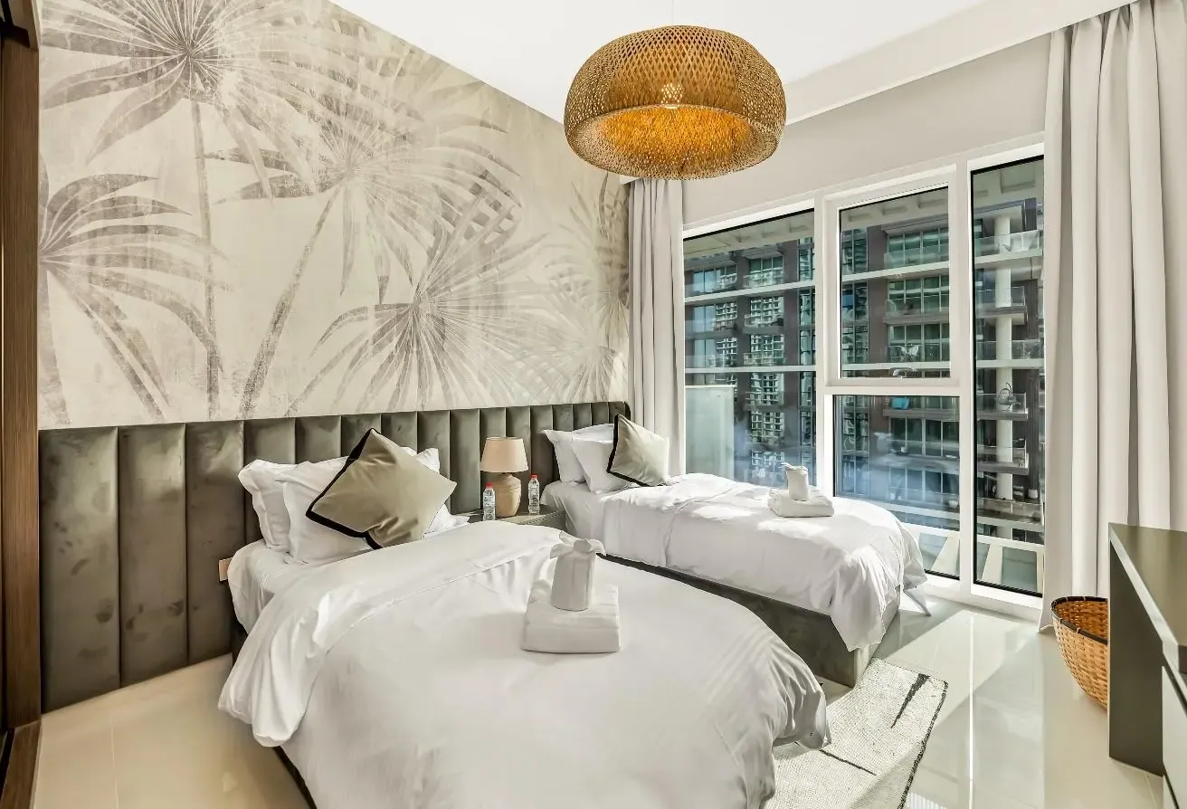 Luxury 2 Bed | Private Beach Access | All Bills