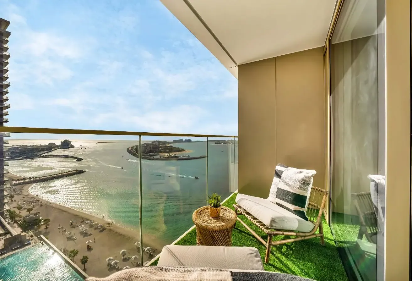 Luxury 2 Bed | Private Beach Access | All Bills