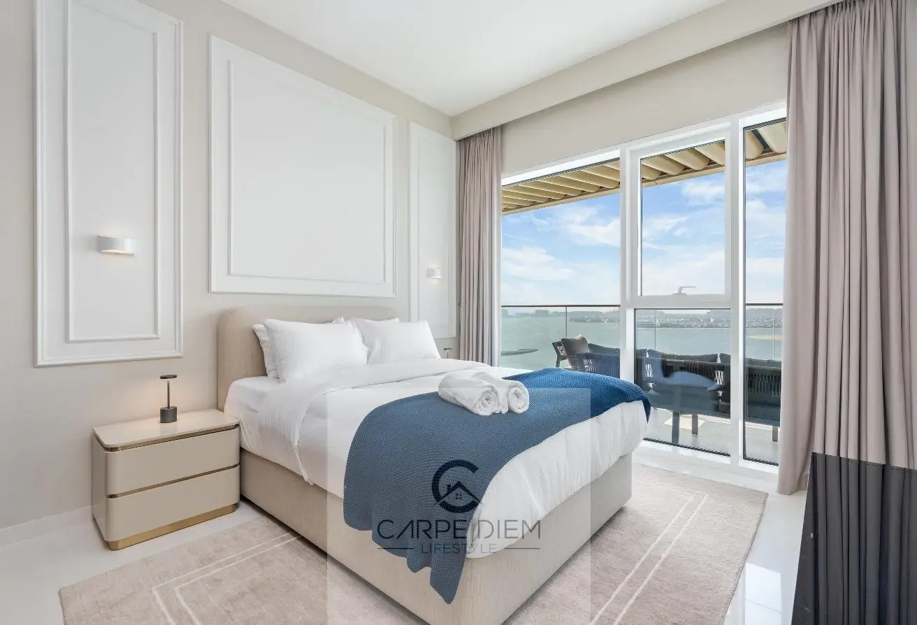 Seaside Luxury Unit - Full Palm View
