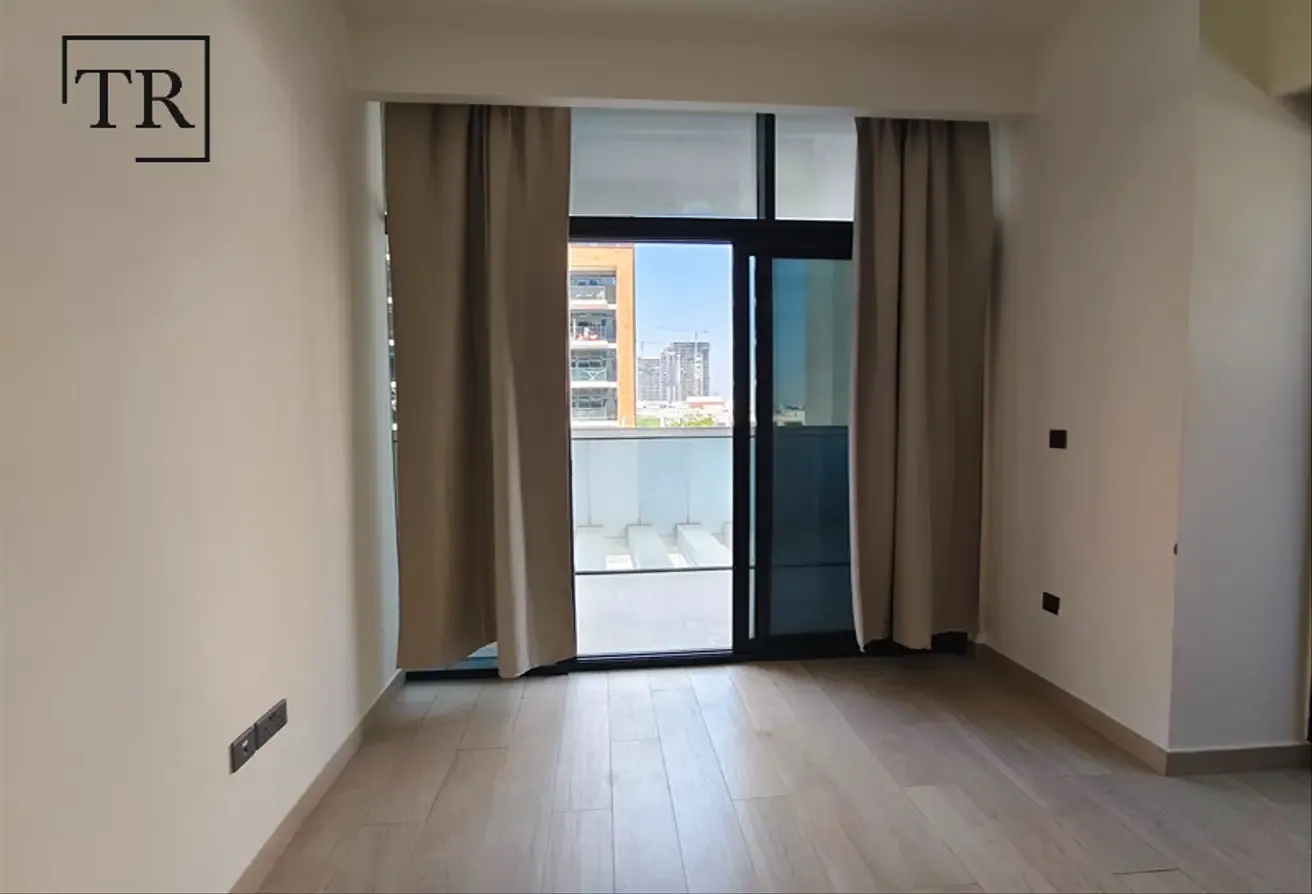 Spacious | Elegant Finishes | Open Views | 06 Chqs