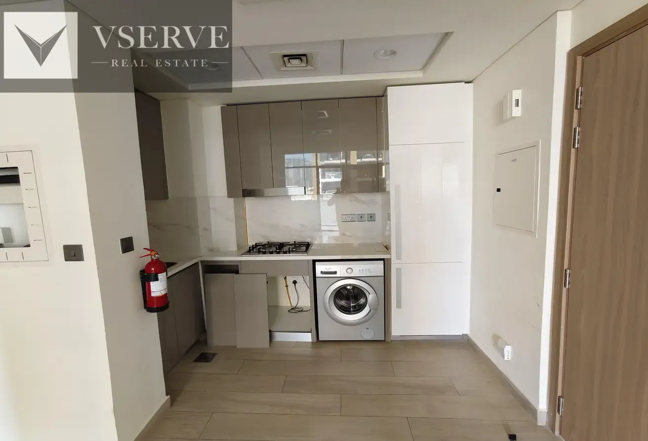 Best Price | 12 Cheques Available | Open View