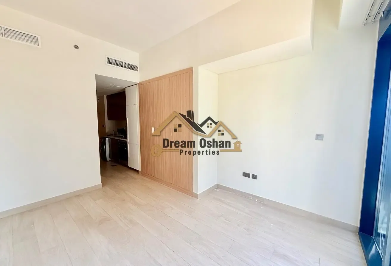 Studio Apartment in Meydan with Landmark View