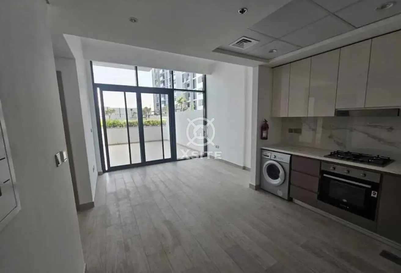 Spacious 1 BR | Unfurnished | Pool View