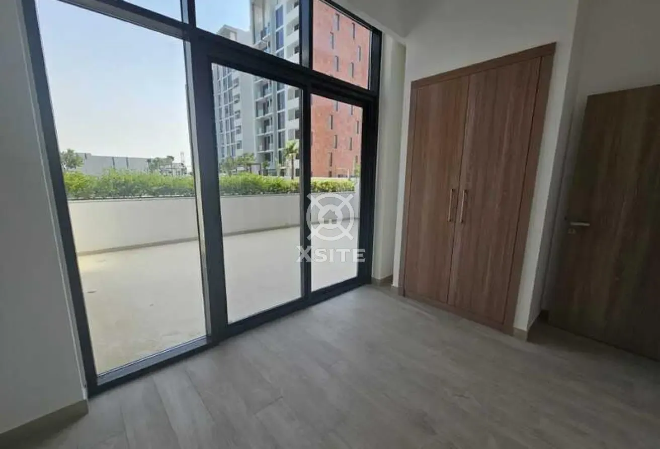 Spacious 1 BR | Unfurnished | Pool View