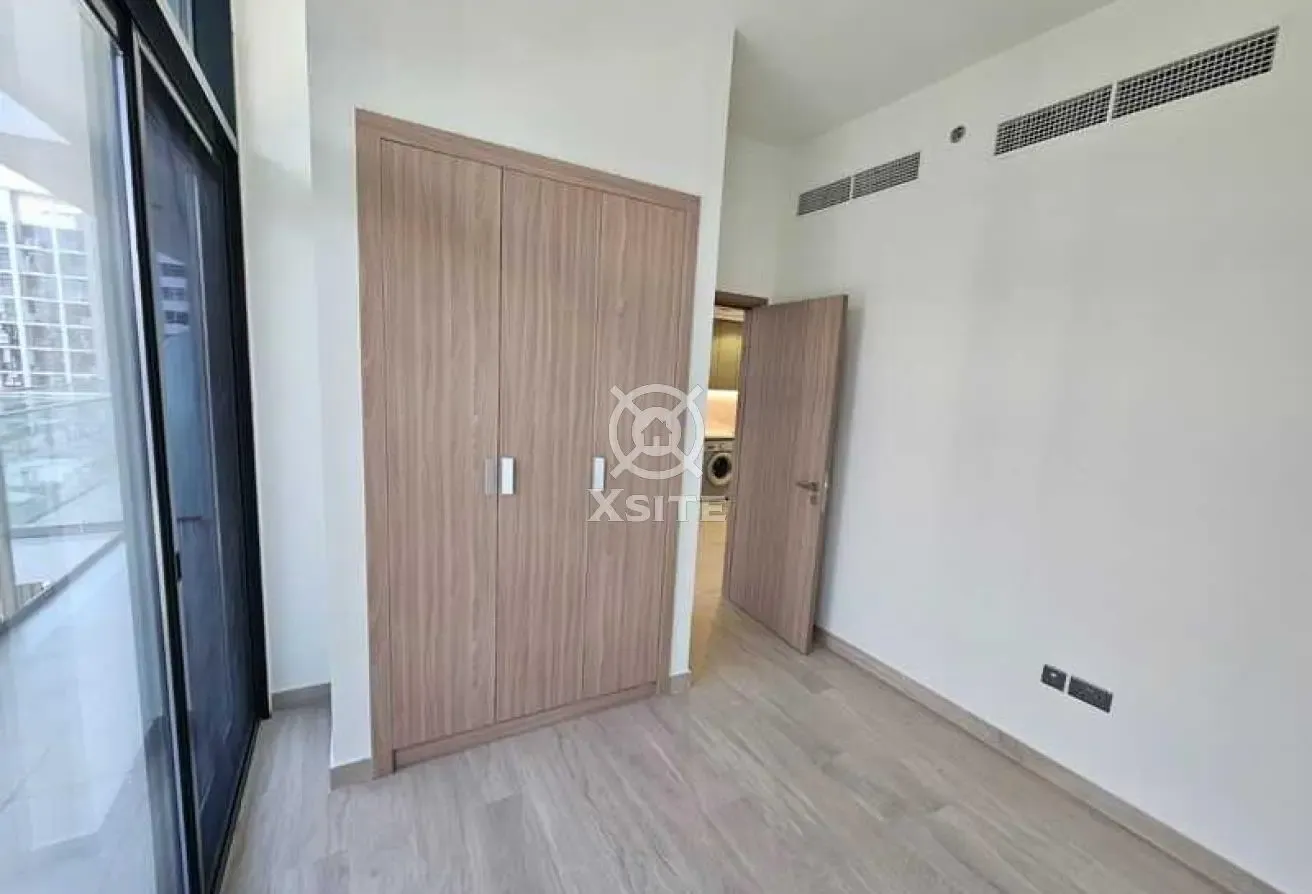 Spacious 1 BR | Unfurnished | Pool View