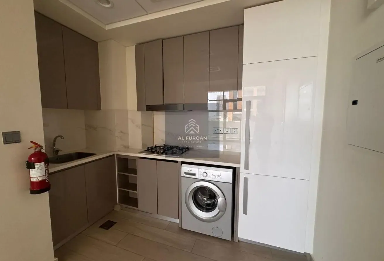 2 Bedroom | Full Lagoon View | Ready to Move in