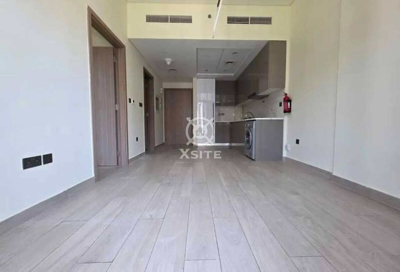 Cozy Living | Vacant Unit | Pool View