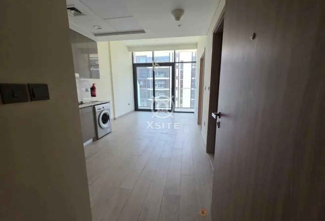 Cozy Living | Vacant Unit | Pool View