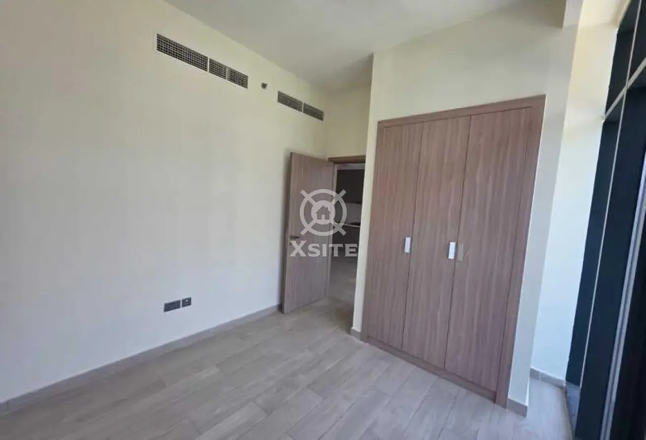 Cozy Living | Vacant Unit | Pool View