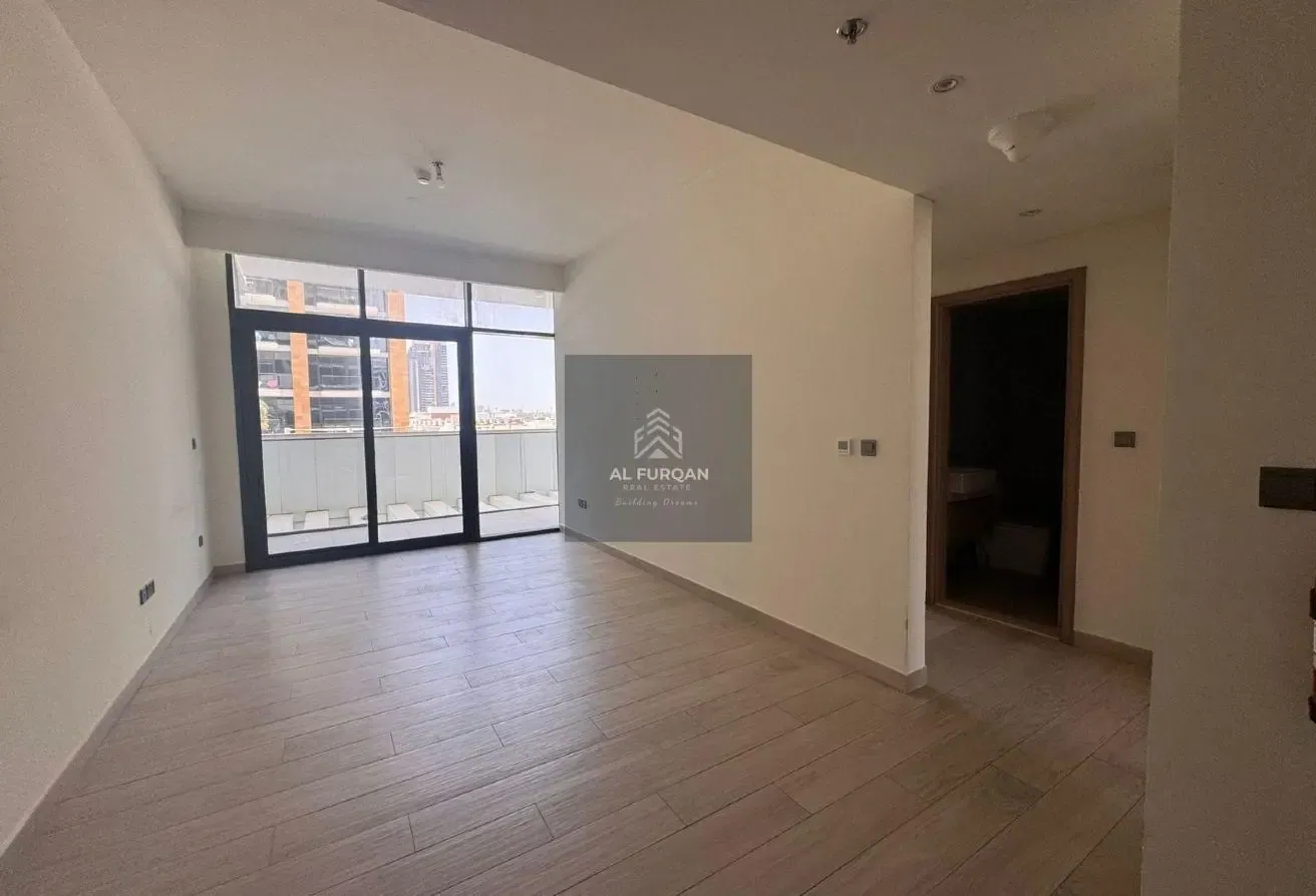 Ready to Move-in | Premium Amenities | Corner Unit