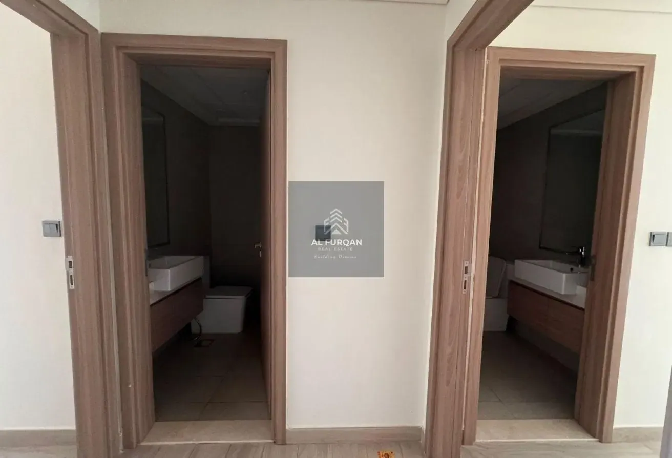 Ready to Move-in | Premium Amenities | Corner Unit