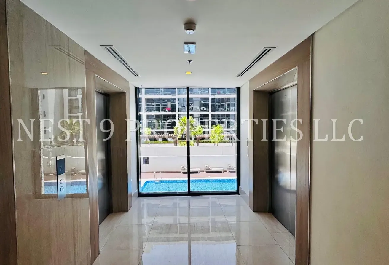 Unfurnished Studio | Fully Fitted Kitchen |