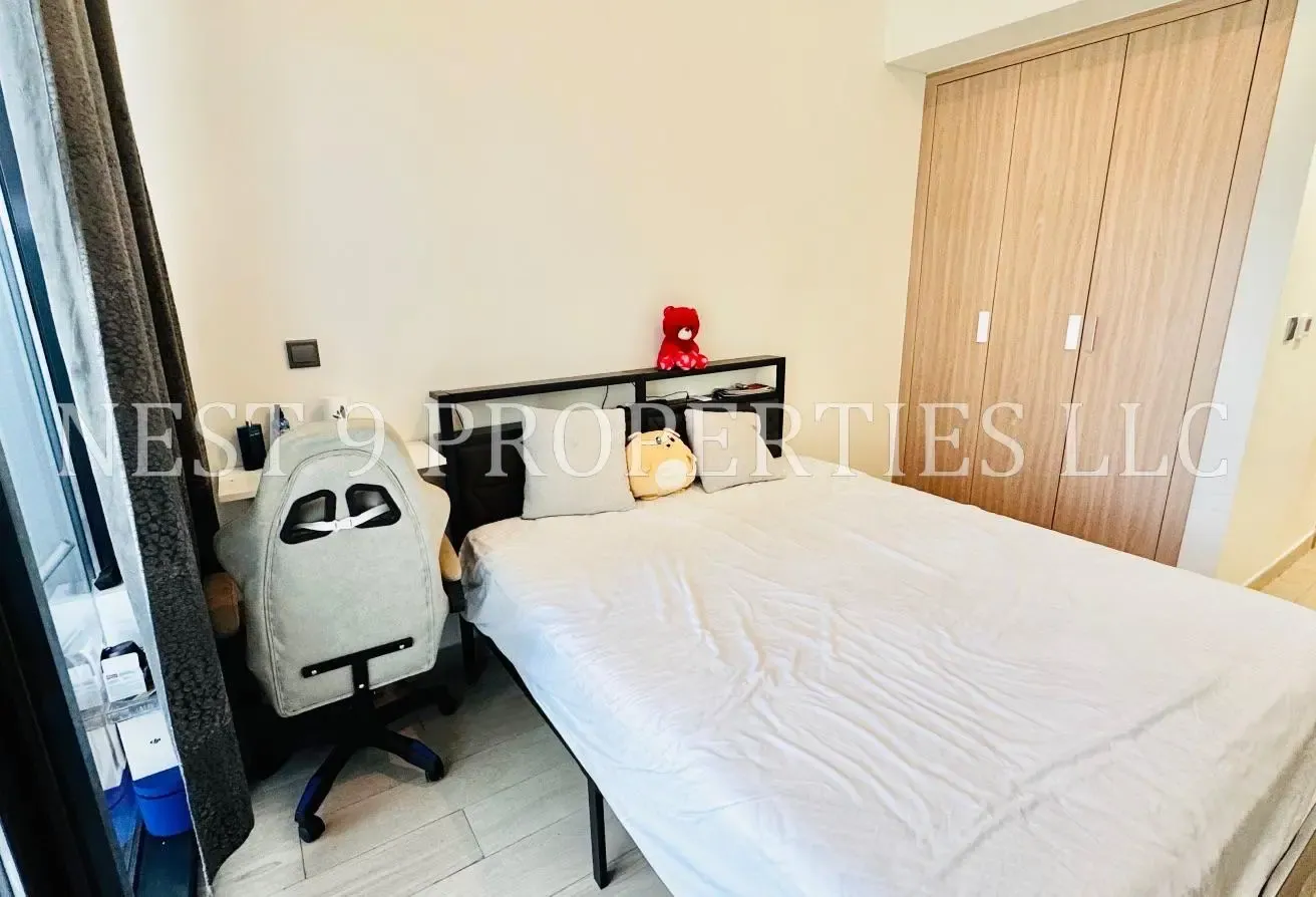 Unfurnished Studio | Fully Fitted Kitchen |