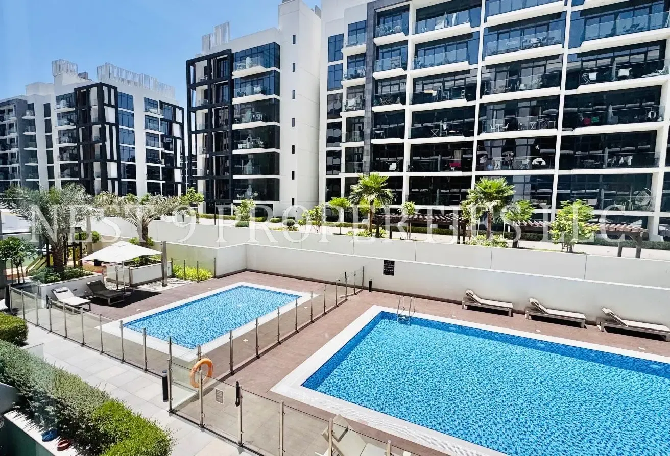 Unfurnished Studio | Fully Fitted Kitchen |