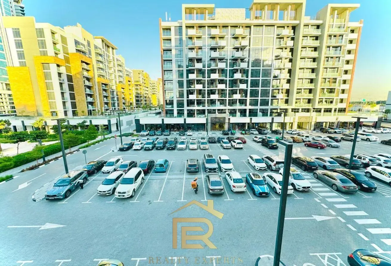 Spacious Studio Apartment with Modern Amenities