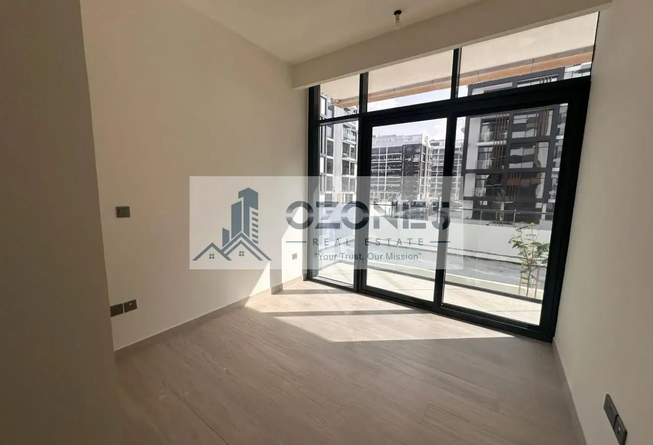 Separate Laundry, Two Bathroom, Chiller Free
