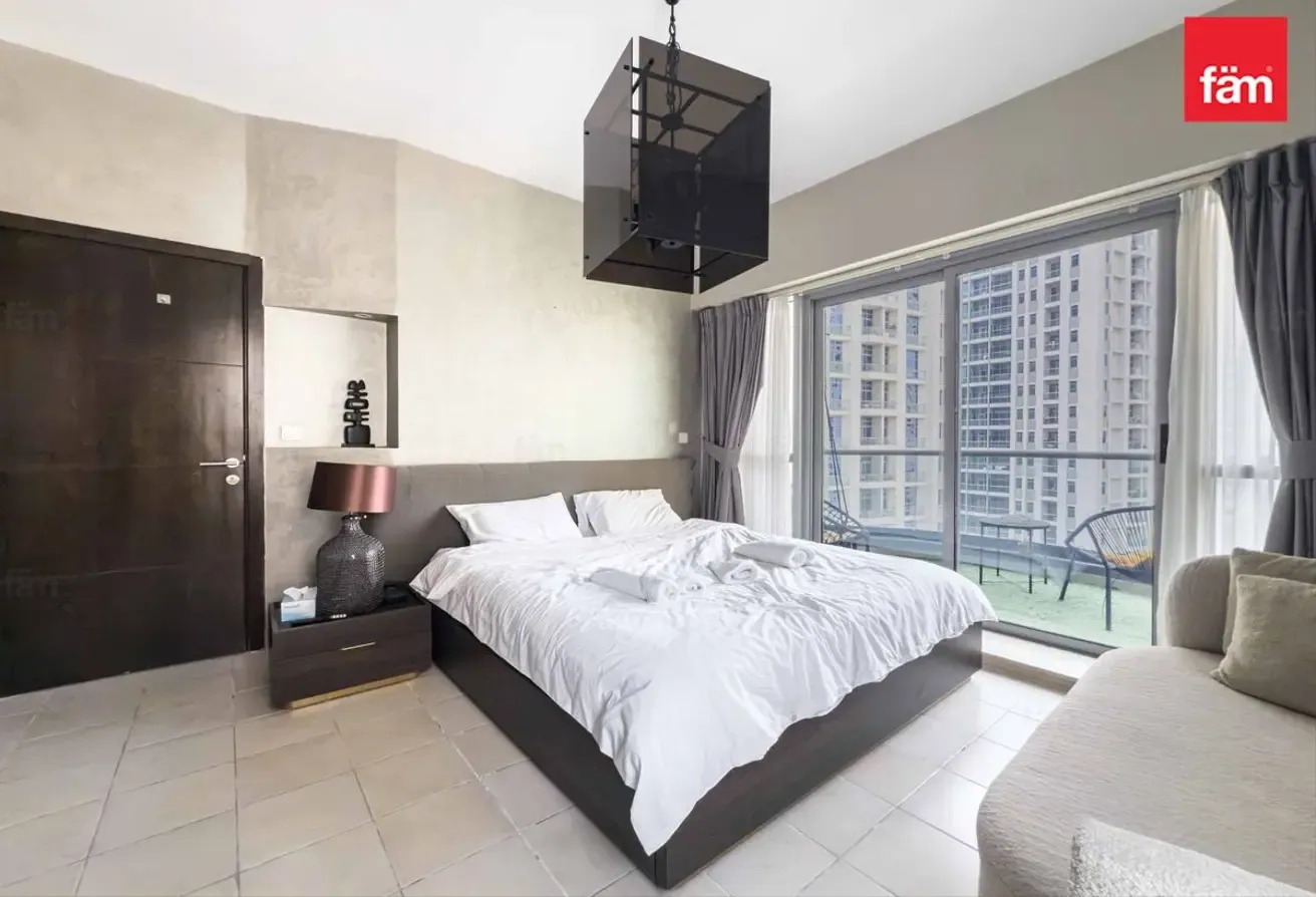 Marina View | Furnished | Vacant