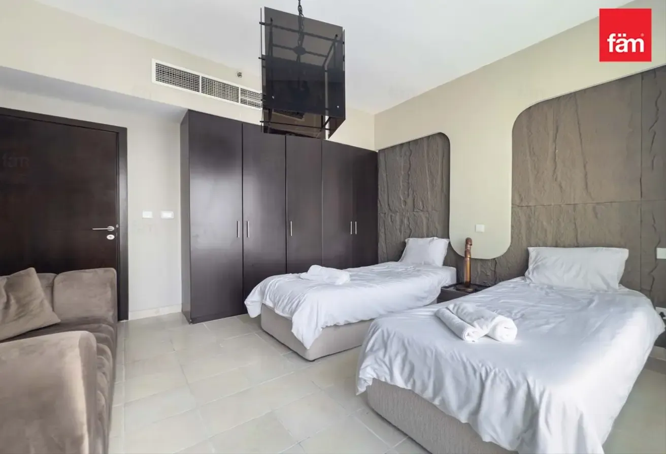 Marina View | Furnished | Vacant