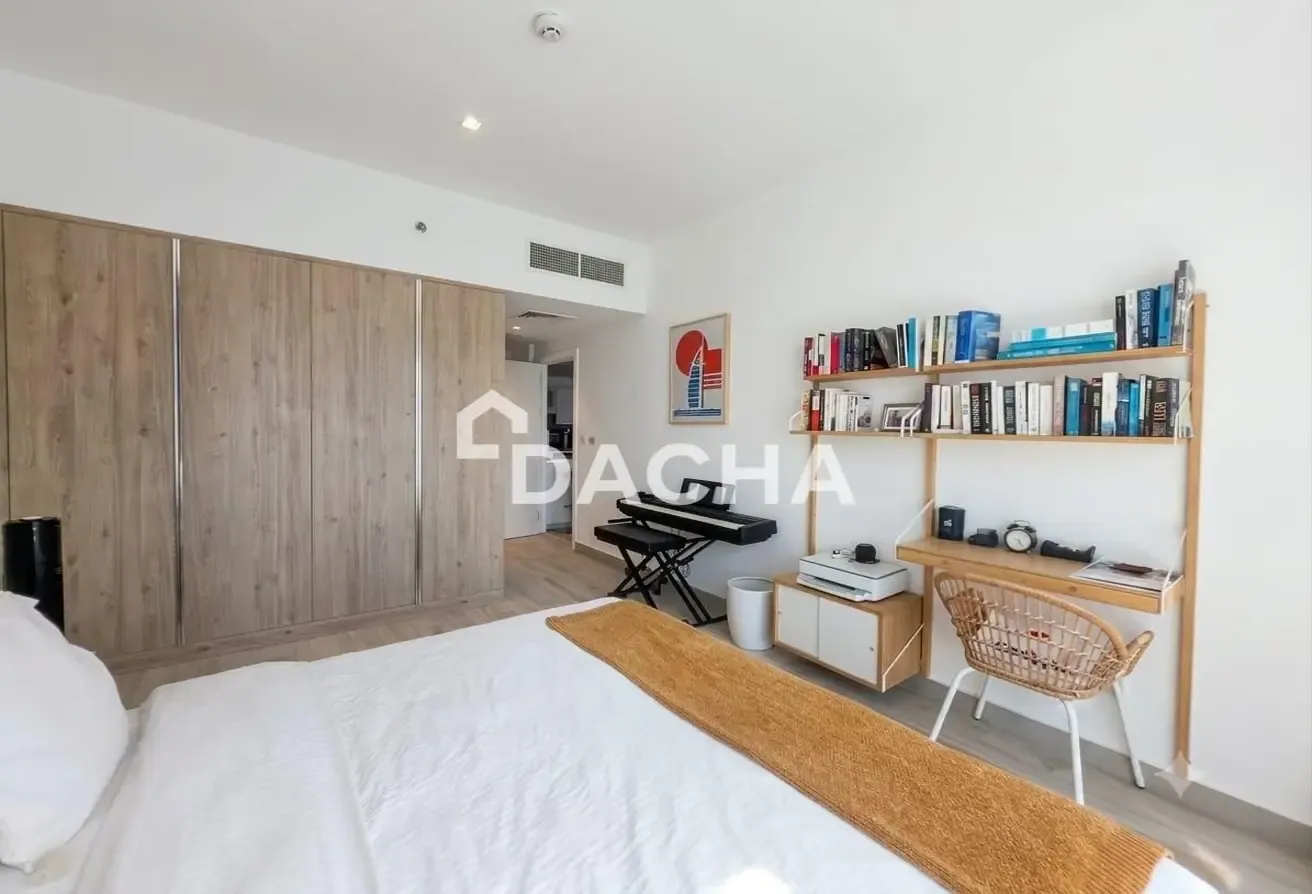 Marina View | Vacant | Upgraded | Fully Furnished