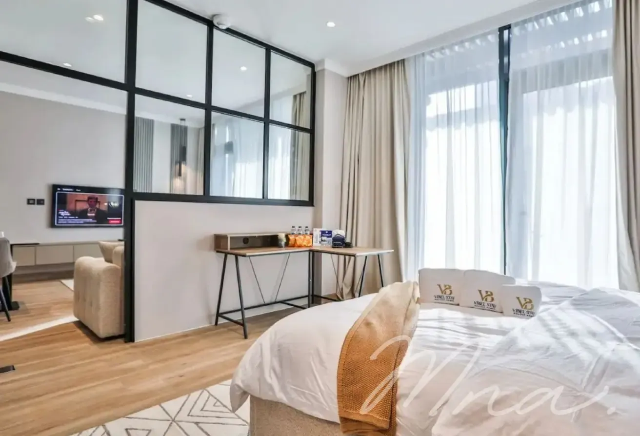 Spacious | Upgraded | Fully Furnished Apartment