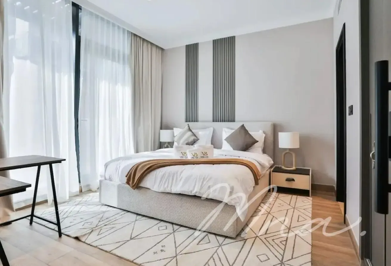 Spacious | Upgraded | Fully Furnished Apartment