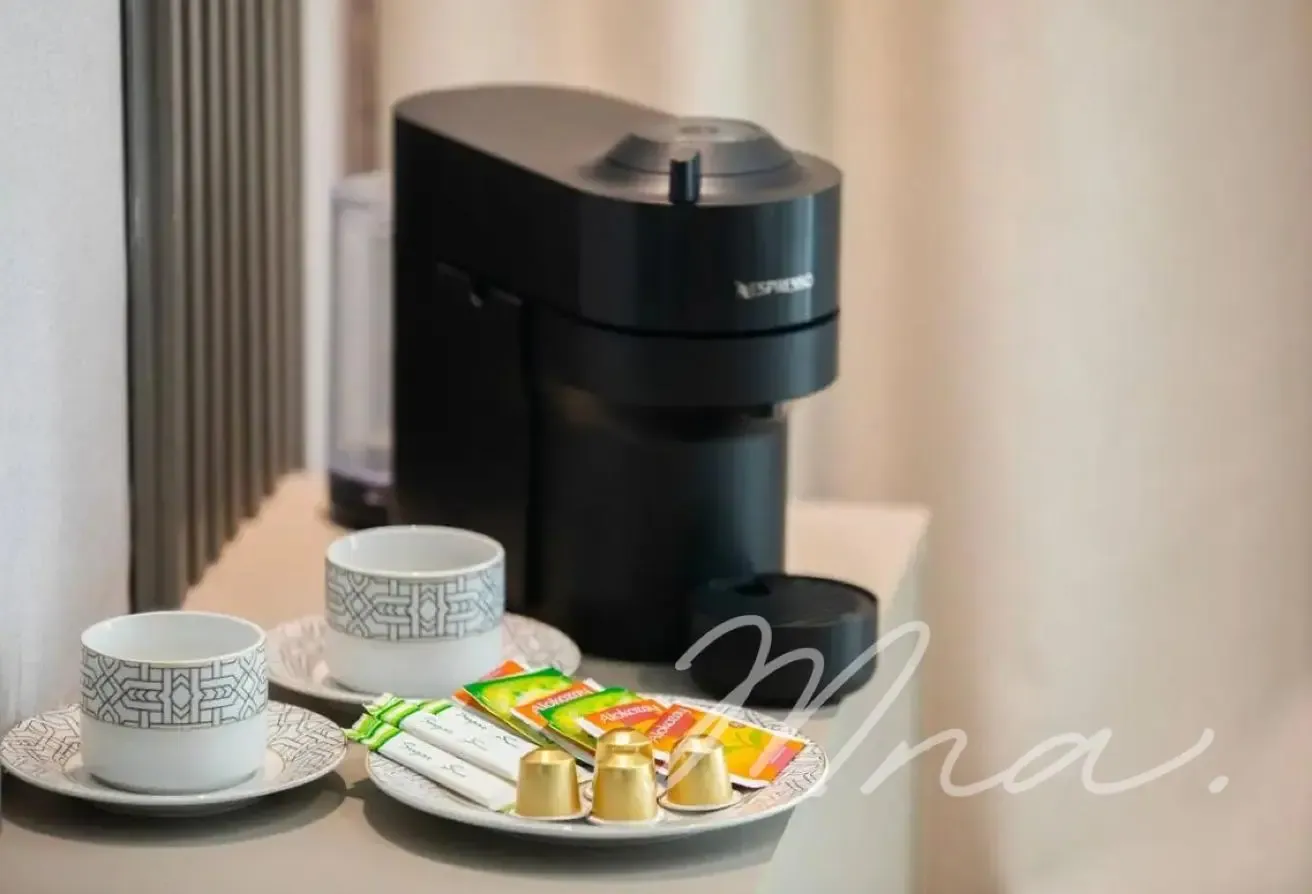 Spacious | Upgraded | Fully Furnished Apartment