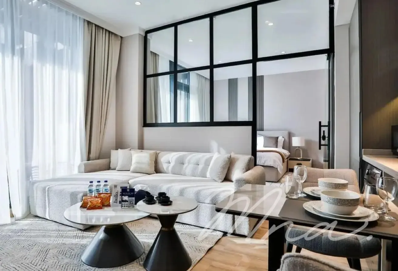 Spacious | Upgraded | Fully Furnished Apartment